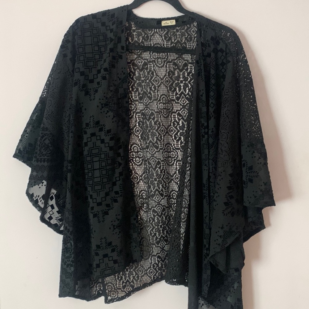 Black Sheer and Lace Kimono | Hollister